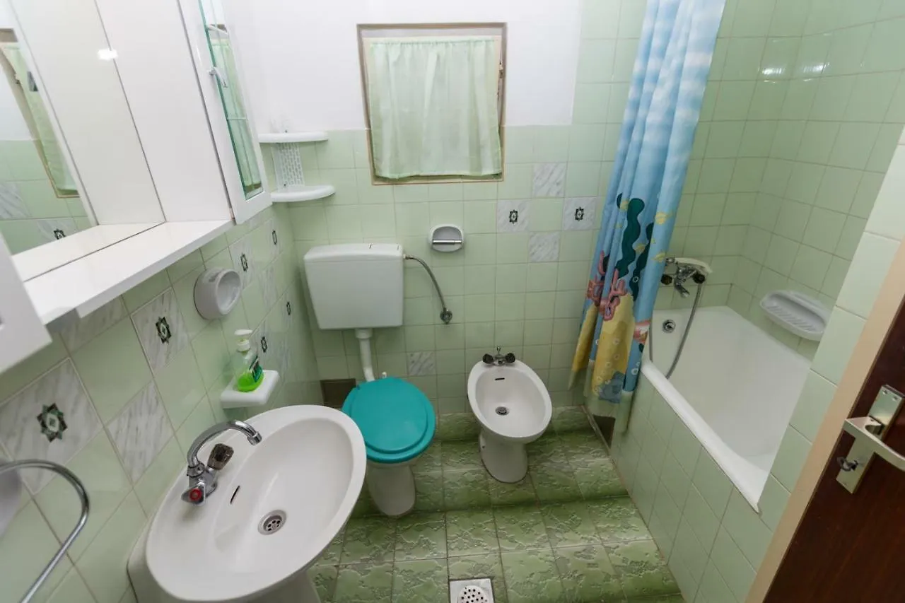 Apartments Helena, Mali Lošinj 3*,