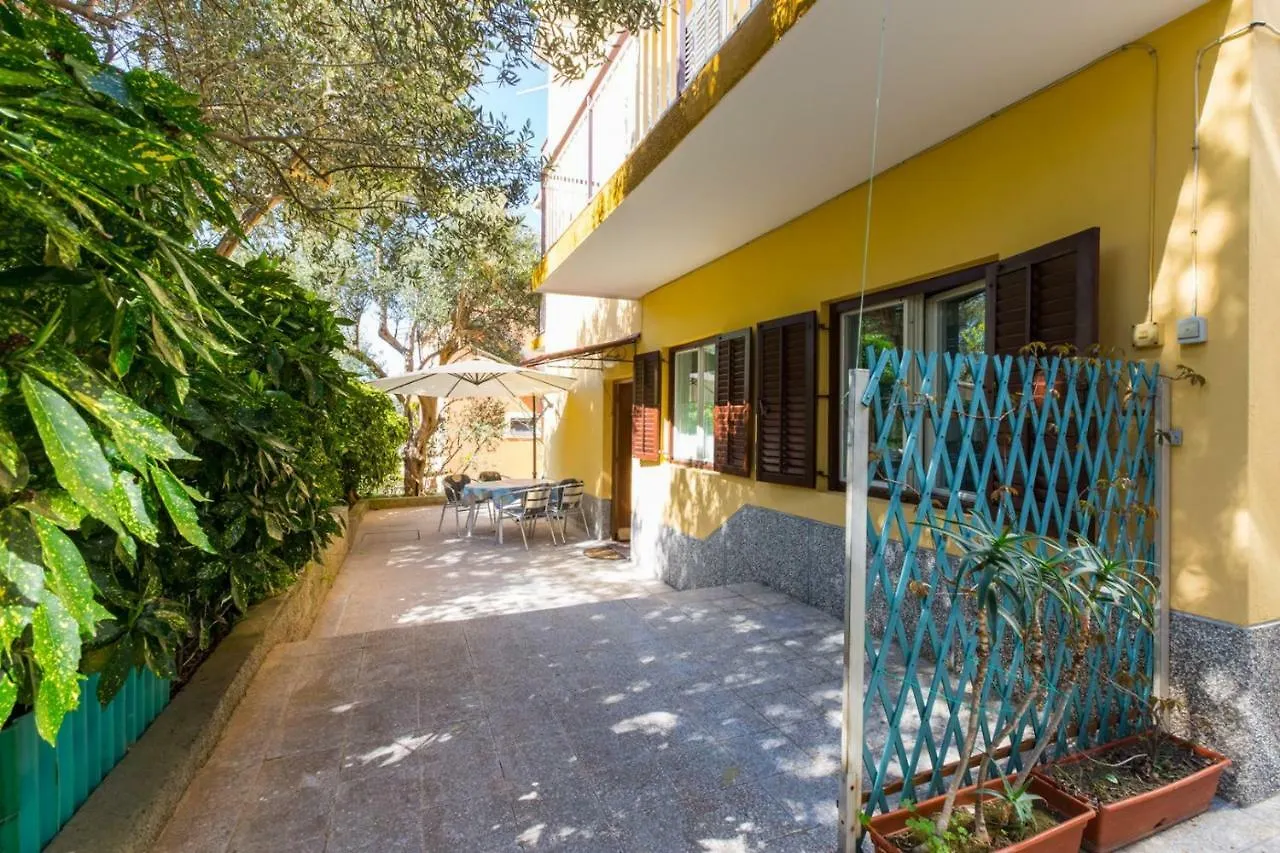 Apartments Helena, Mali Lošinj 3*,