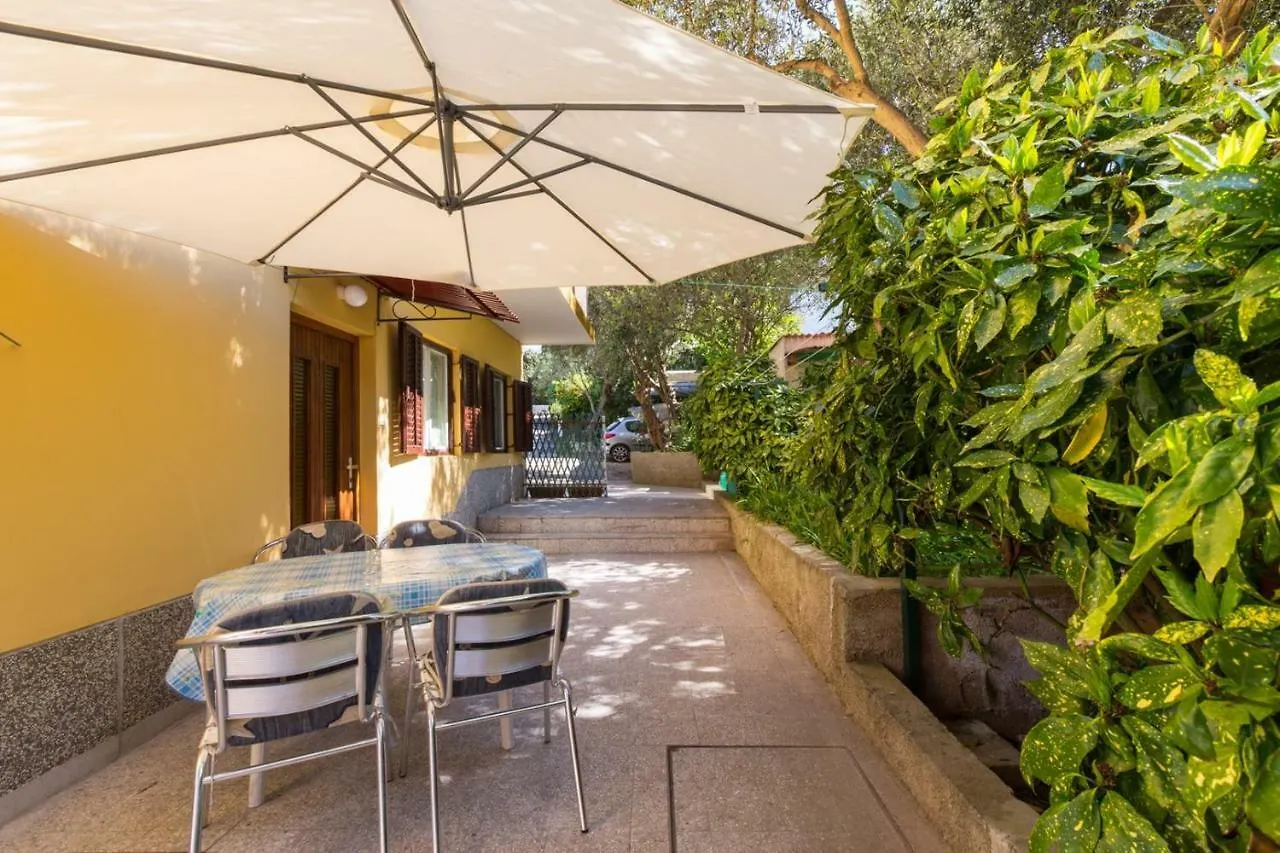 Apartments Helena, Mali Lošinj Πανσιόν